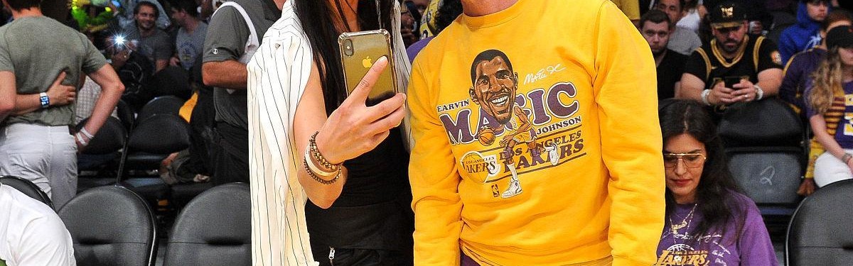 湖人领先12分惨遭逆转！三大致命败因让黄蜂完成18分大胜